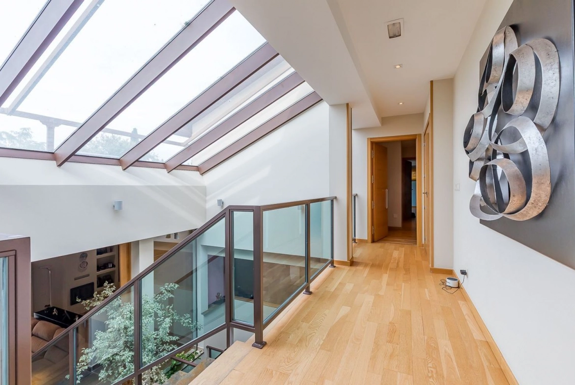 Chalet Independiente El Bosque Villaviciosa de Odon Pasillo