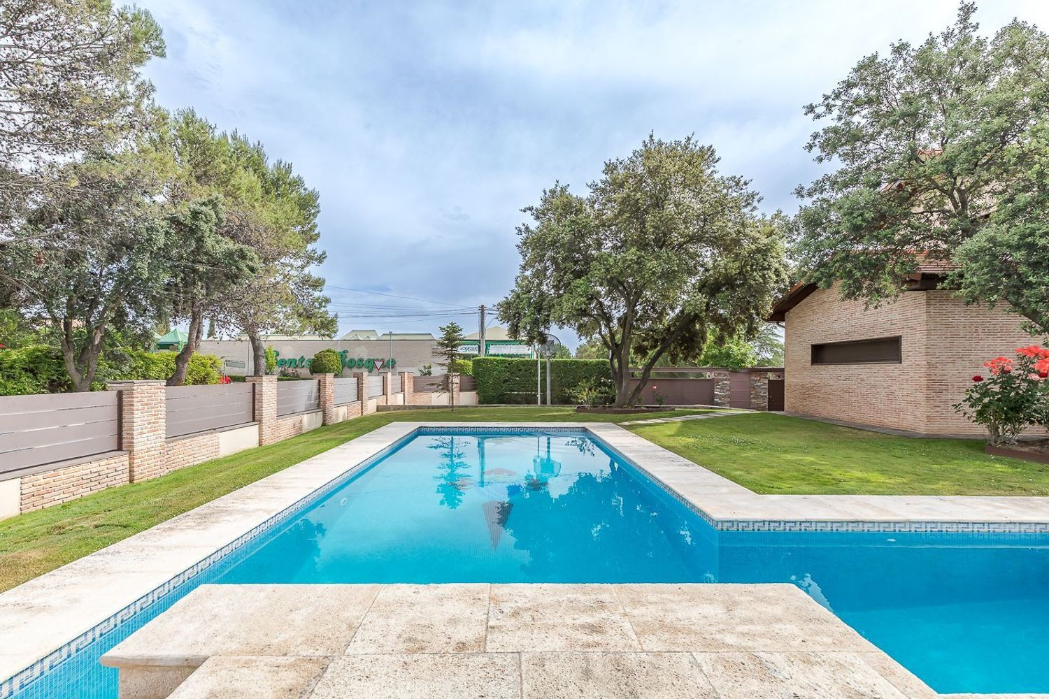 Chalet Independiente El Bosque Villaviciosa de Odon Piscina