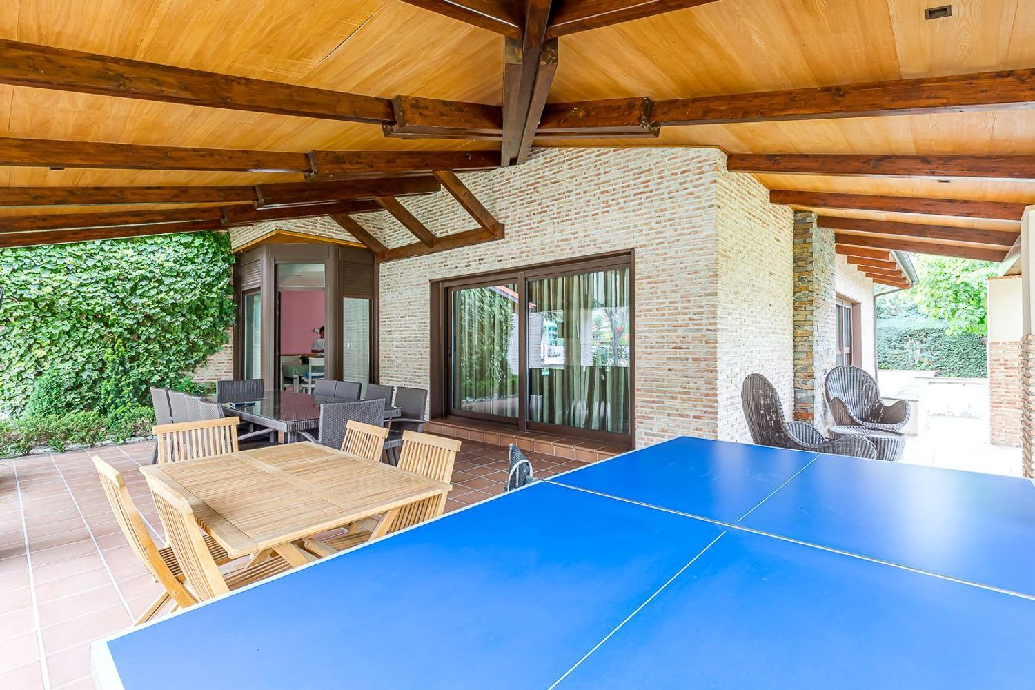 Chalet Independiente El Bosque Villaviciosa de Odon Porche