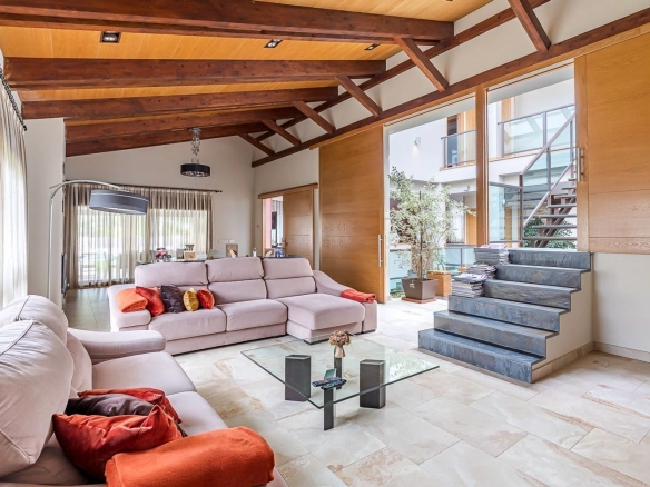 Chalet Independiente El Bosque Villaviciosa de Odon Salon