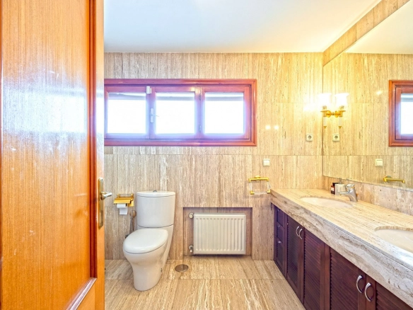 Chalet Independiente Golf Las Rozas de Madrid Bano