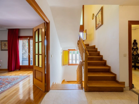 Chalet Independiente Golf Las Rozas de Madrid Escaleras