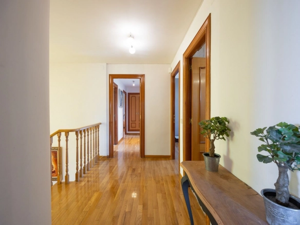 Chalet Independiente Golf Las Rozas de Madrid Pasillo