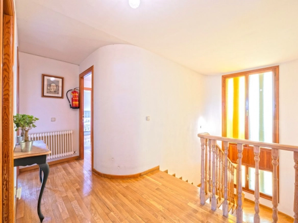 Chalet Independiente Golf Las Rozas de Madrid Pasillo Distribuidor