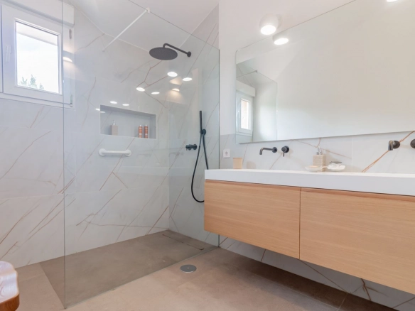 Chalet Independiente Las Rozas de Madrid Bano