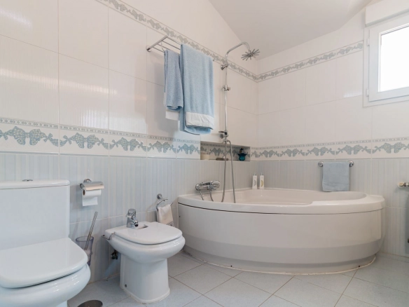 Chalet Independiente Las Rozas de Madrid Bano