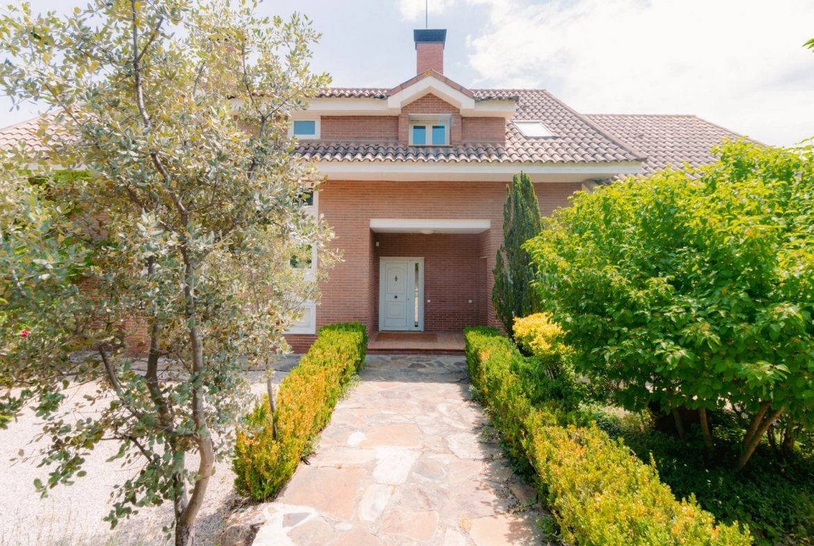 Chalet Independiente Las Rozas de Madrid Entrada
