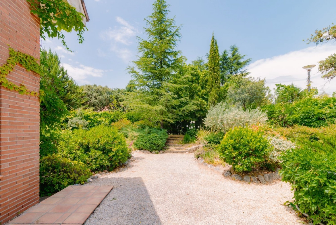 Chalet Independiente Las Rozas de Madrid Jardin