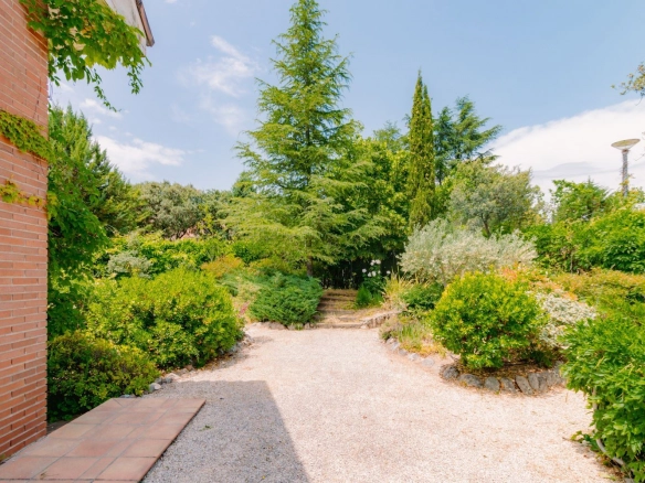 Chalet Independiente Las Rozas de Madrid Jardin
