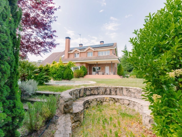 Chalet Independiente Las Rozas de Madrid Jardin