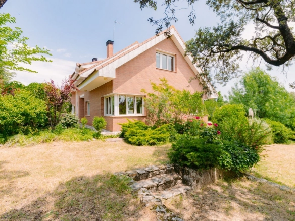 Chalet Independiente Las Rozas de Madrid Jardin