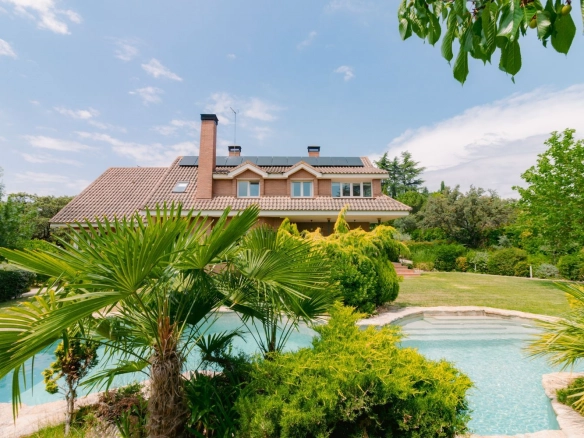 Chalet Independiente Las Rozas de Madrid Piscina