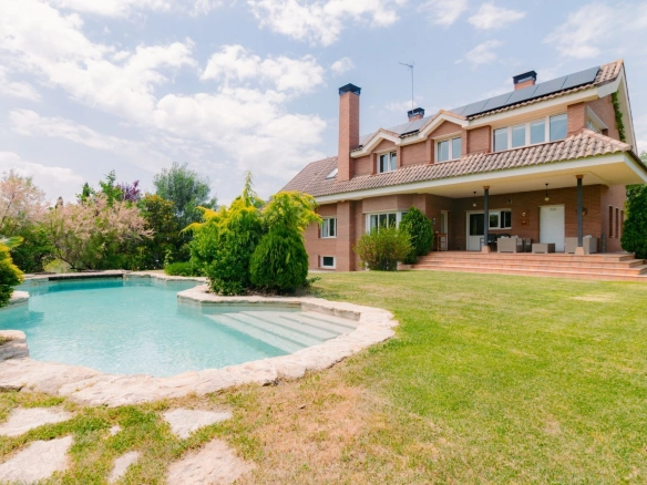 Chalet Independiente Las Rozas de Madrid Piscina