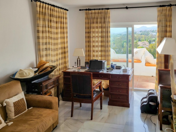 Chalet Independiente Marbella Despacho