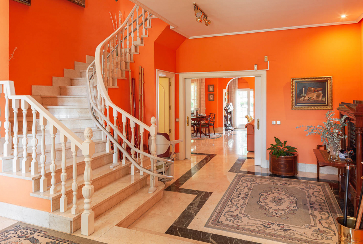 Chalet Independiente Monteprincipe Escalera