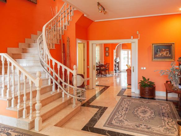 Chalet Independiente Monteprincipe Escalera