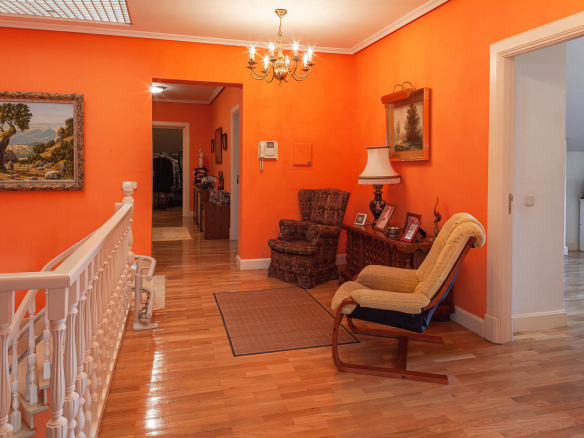 Chalet Independiente Monteprincipe Pasillo