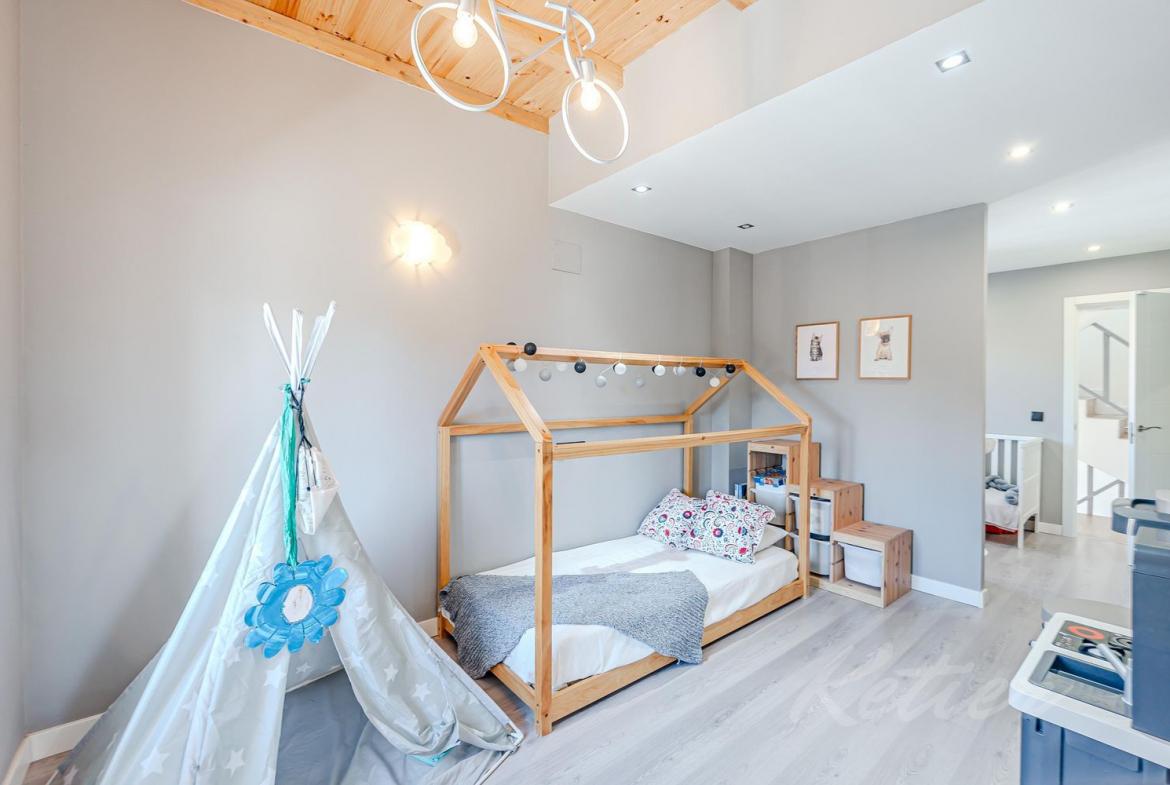 Chalet Independiente Pozuelo de Alarcon Dormitorio