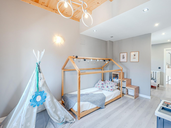 Chalet Independiente Pozuelo de Alarcon Dormitorio