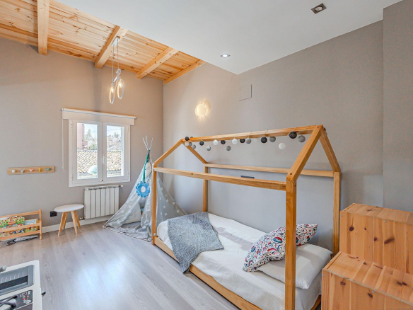 Chalet Independiente Pozuelo de Alarcon Dormitorio