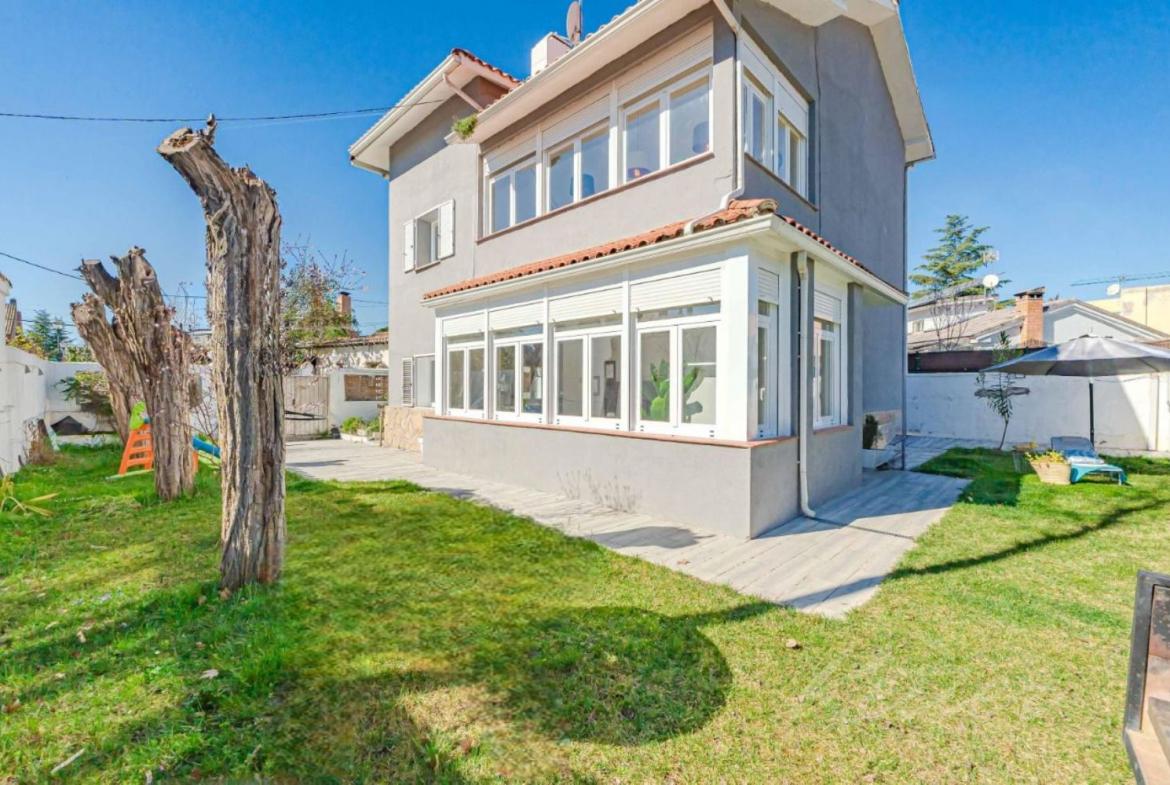 Chalet Independiente Pozuelo de Alarcon Exterior