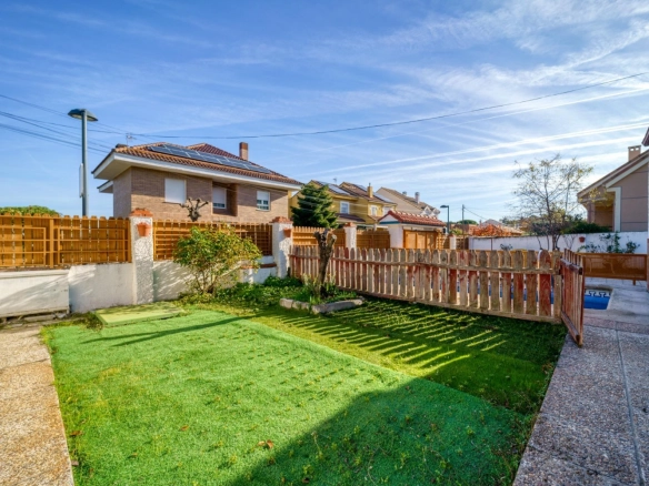 Chalet Independiente Pozuelo de Alarcon Jardin