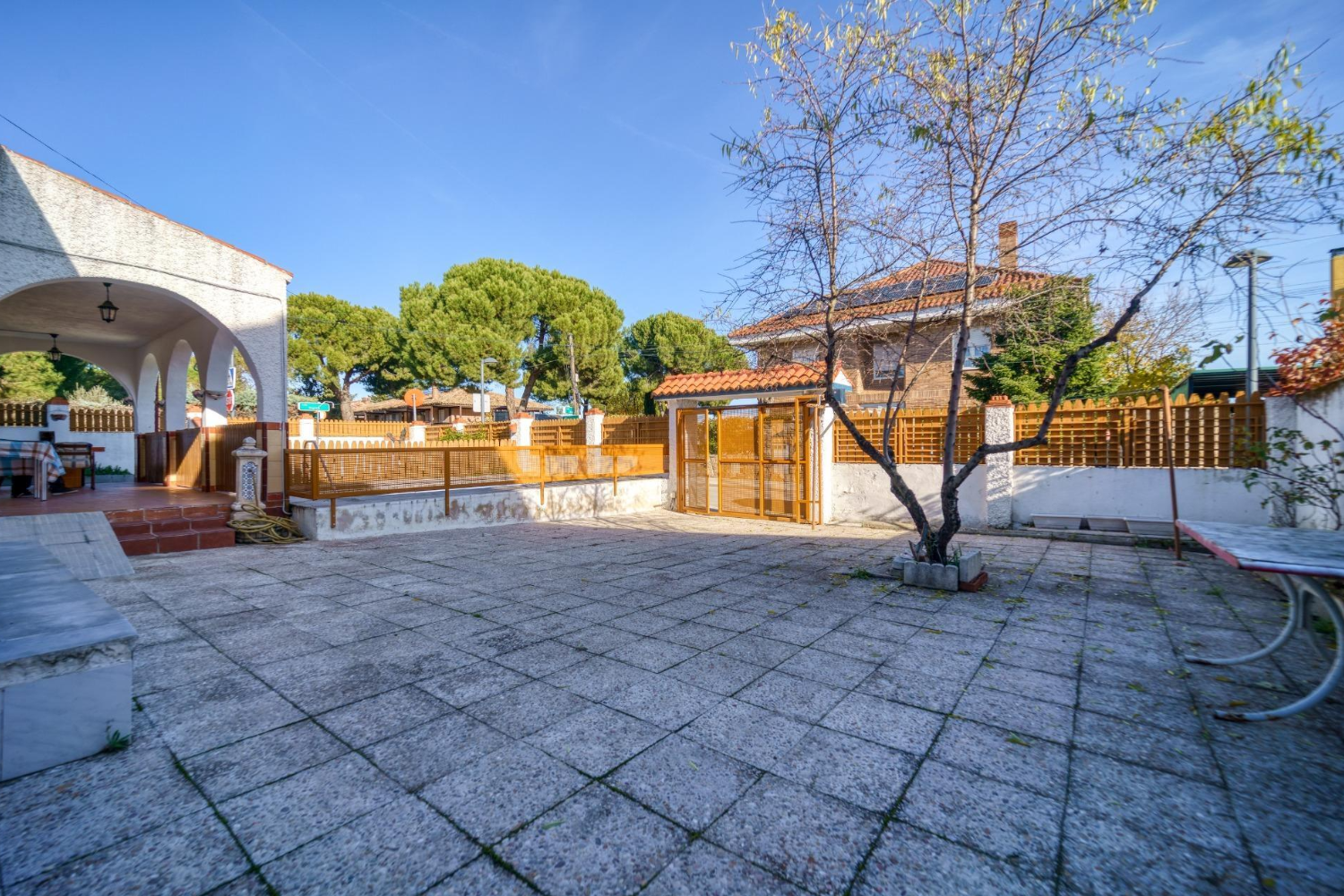 Chalet Independiente Pozuelo de Alarcon Patio