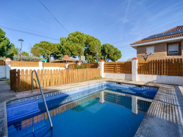 Chalet Independiente Pozuelo de Alarcon Piscina