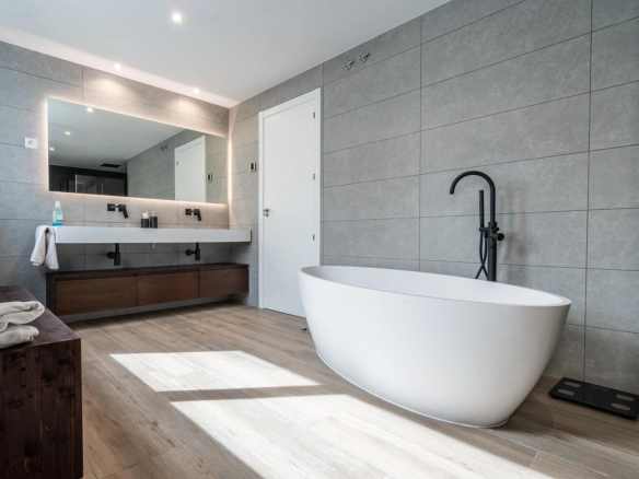 Chalet Independiente Villanueva de la Canada Bano