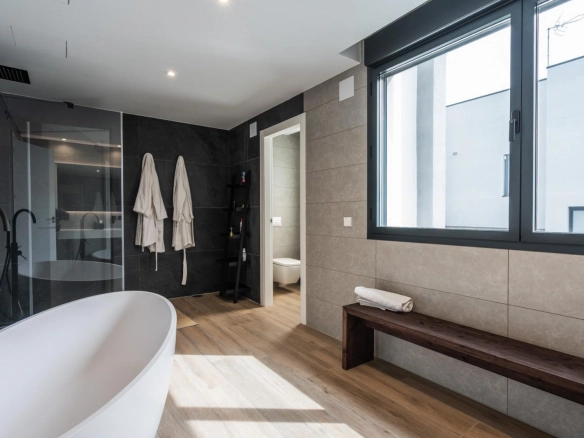 Chalet Independiente Villanueva de la Canada Bano