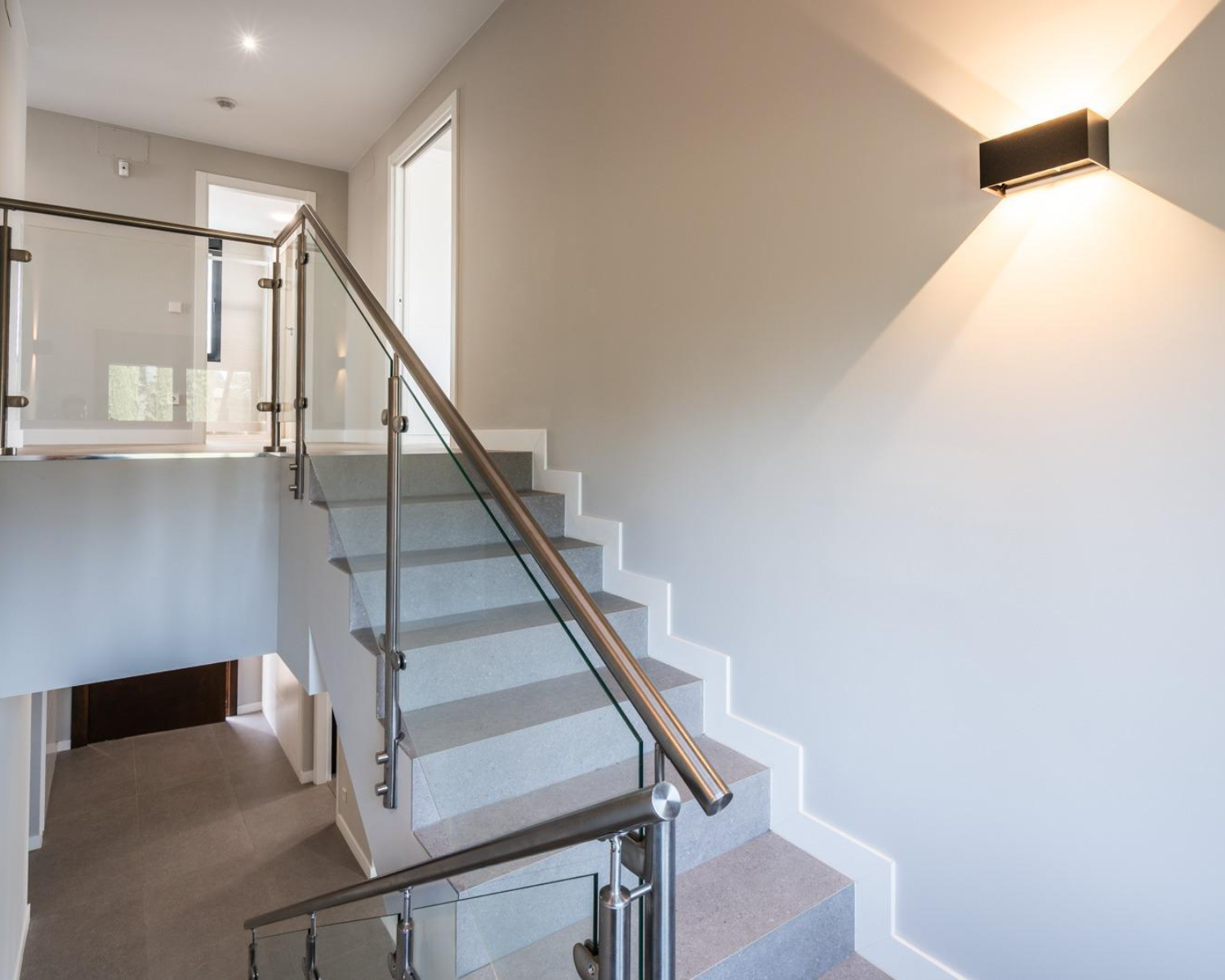 Chalet Independiente Villanueva de la Canada Escaleras