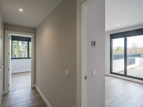 Chalet Independiente Villanueva de la Canada Pasillo