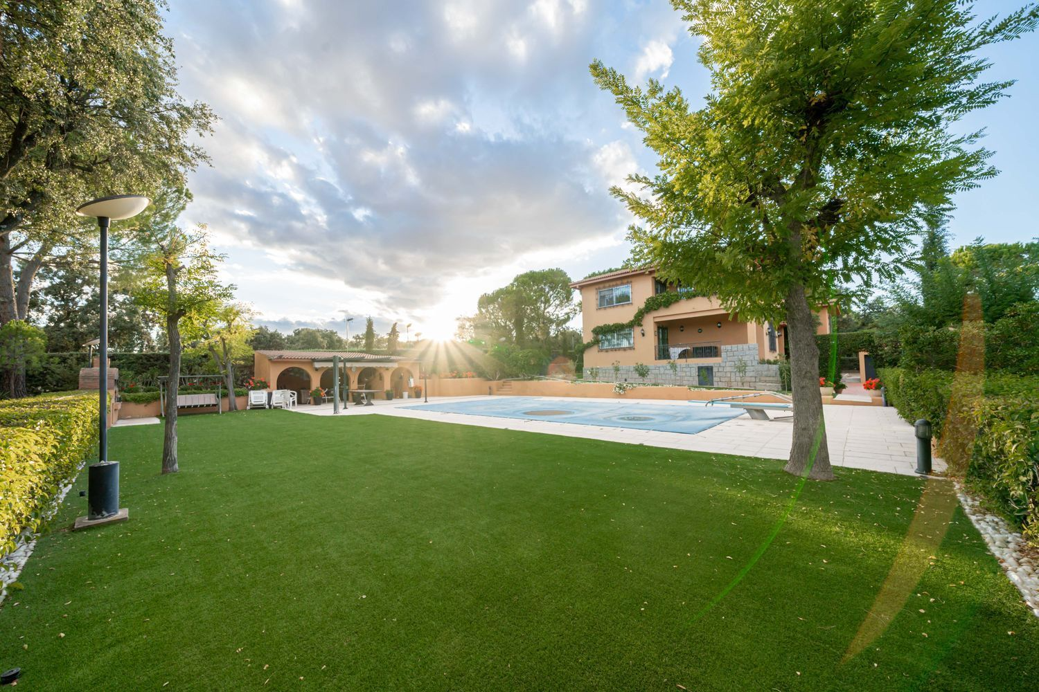 Chalet Independiente Villanueva de la Canada Piscina