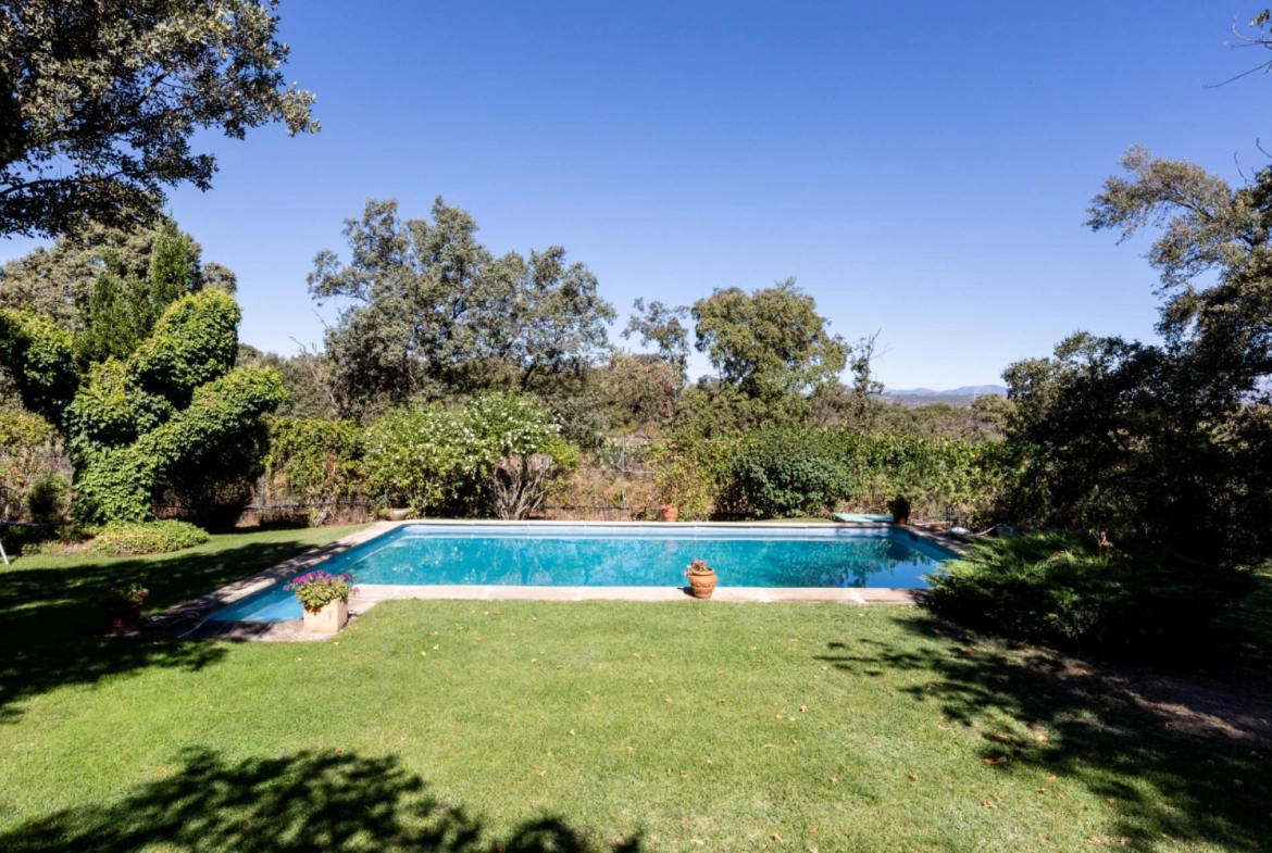 Chalet Independiente Villanueva de la Canada Piscina