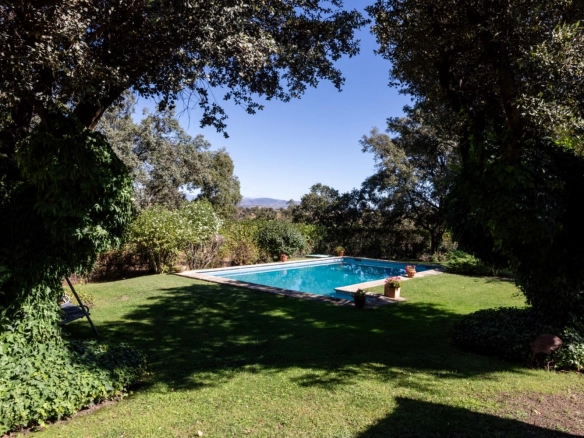 Chalet Independiente Villanueva de la Canada Piscina