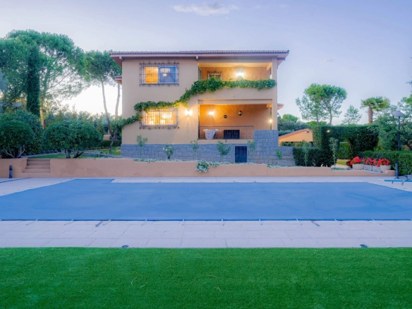 Chalet Independiente Villanueva de la Canada Piscina