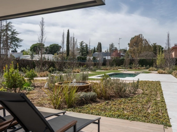 Chalet Independiente Villanueva de la Canada Piscina