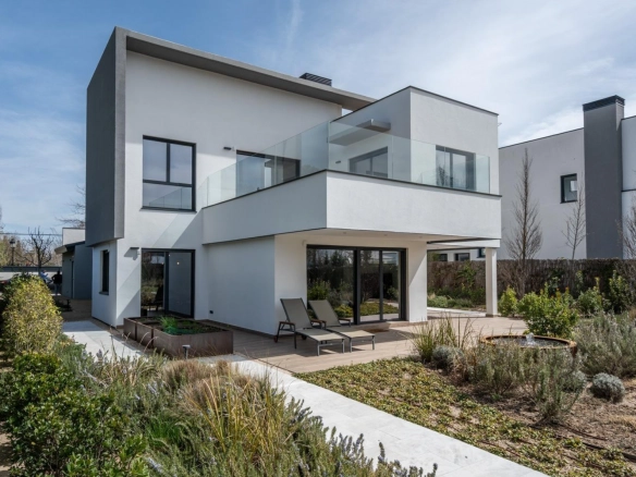 Chalet Independiente Villanueva de la Canada Piscina