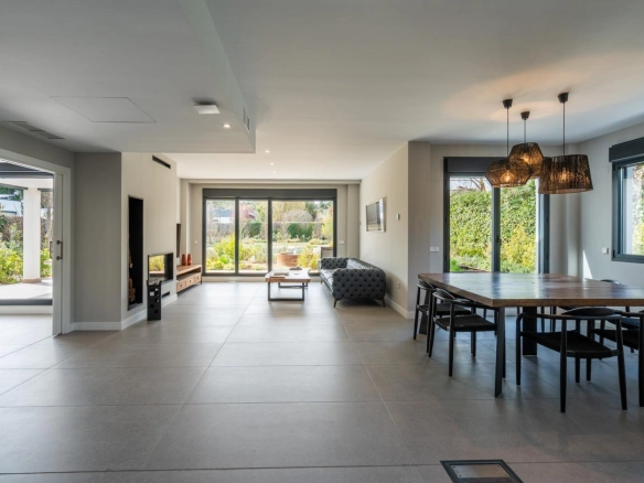 Chalet Independiente Villanueva de la Canada Salon