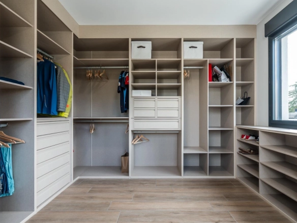 Chalet Independiente Villanueva de la Canada Vestidor