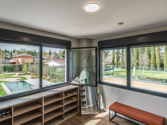 Chalet Independiente Villanueva de la Canada Vestidor