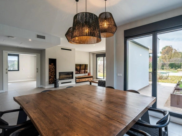 Chalet Independiente Villanueva de la Canada Zona Comedor