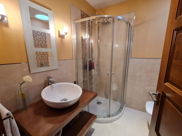 Chalet Independiente Villaviciosa de Odon Bano