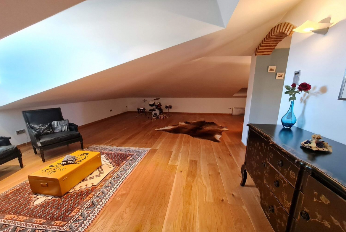 Chalet Independiente Villaviciosa de Odon Buhardilla