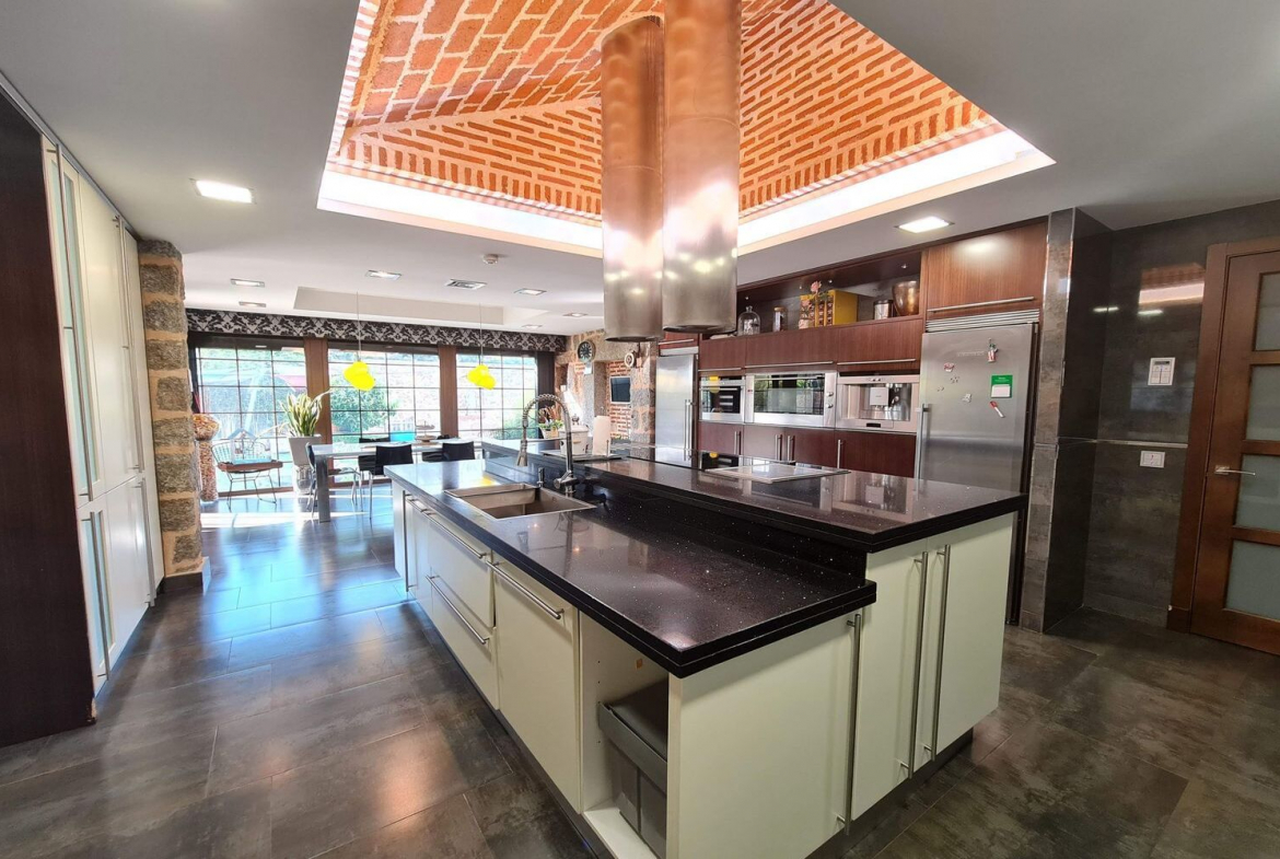 Chalet Independiente Villaviciosa de Odon Cocina