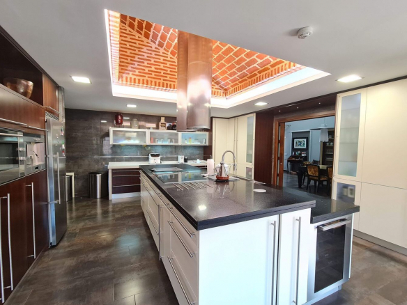 Chalet Independiente Villaviciosa de Odon Cocina