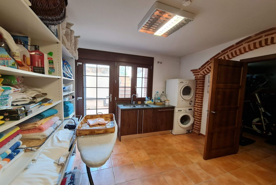 Chalet Independiente Villaviciosa de Odon Cuarto Plancha