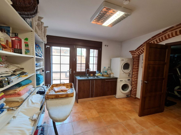 Chalet Independiente Villaviciosa de Odon Cuarto Plancha