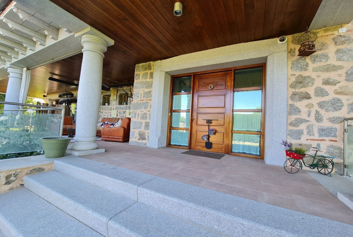 Chalet Independiente Villaviciosa de Odon Entrada