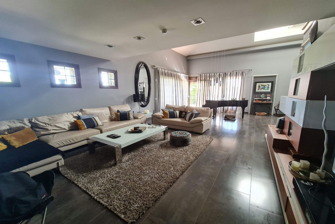 Chalet Independiente Villaviciosa de Odon Salon